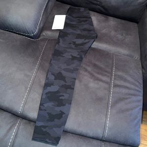 Lululemon Camo Leggings 25”